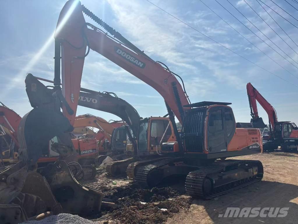 Doosan DX 225 LCA Midi bageri 7t – 12t