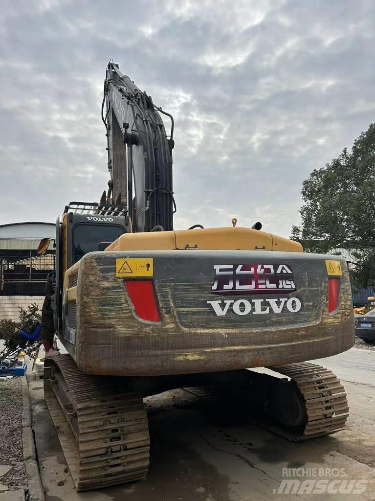 Volvo 240DL Bageri guseničari
