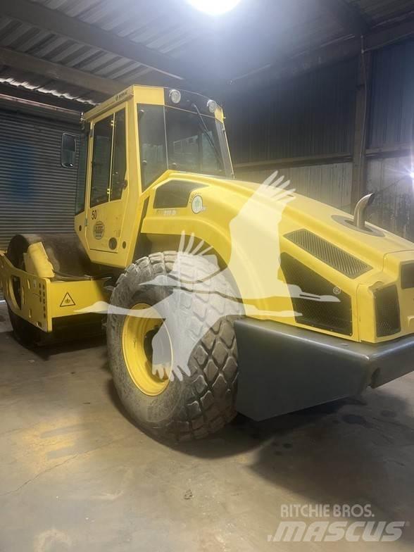 Bomag BW213D-4 Valjci sa jednim bubnjem