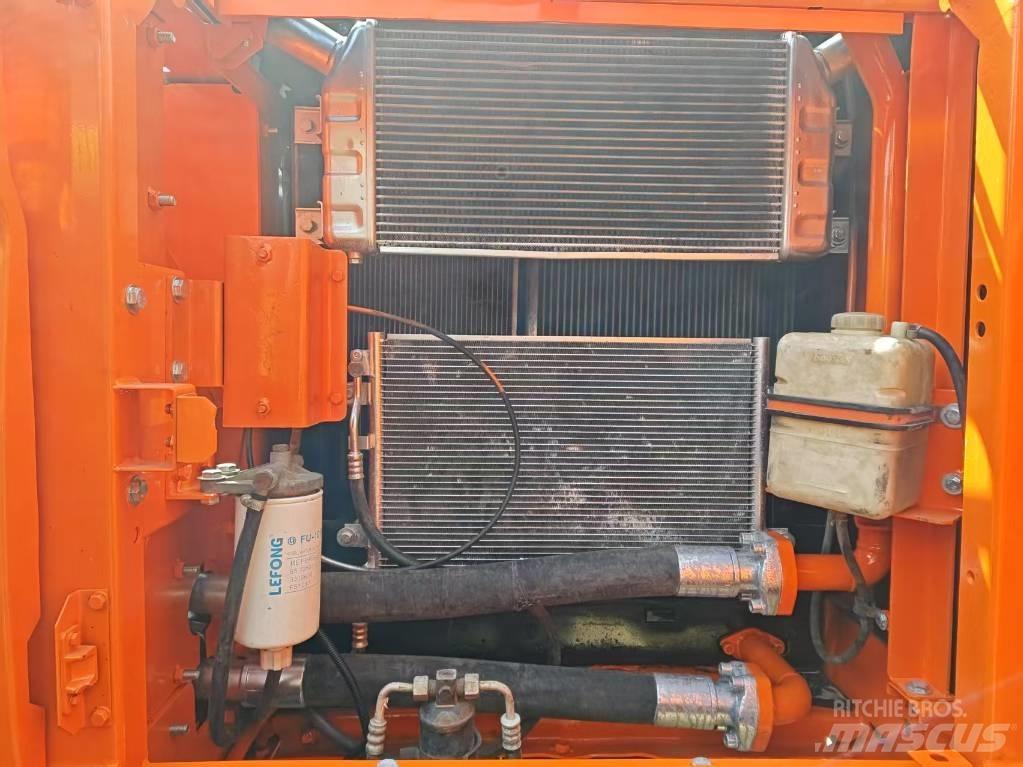 Doosan DX 225 LC Bageri guseničari