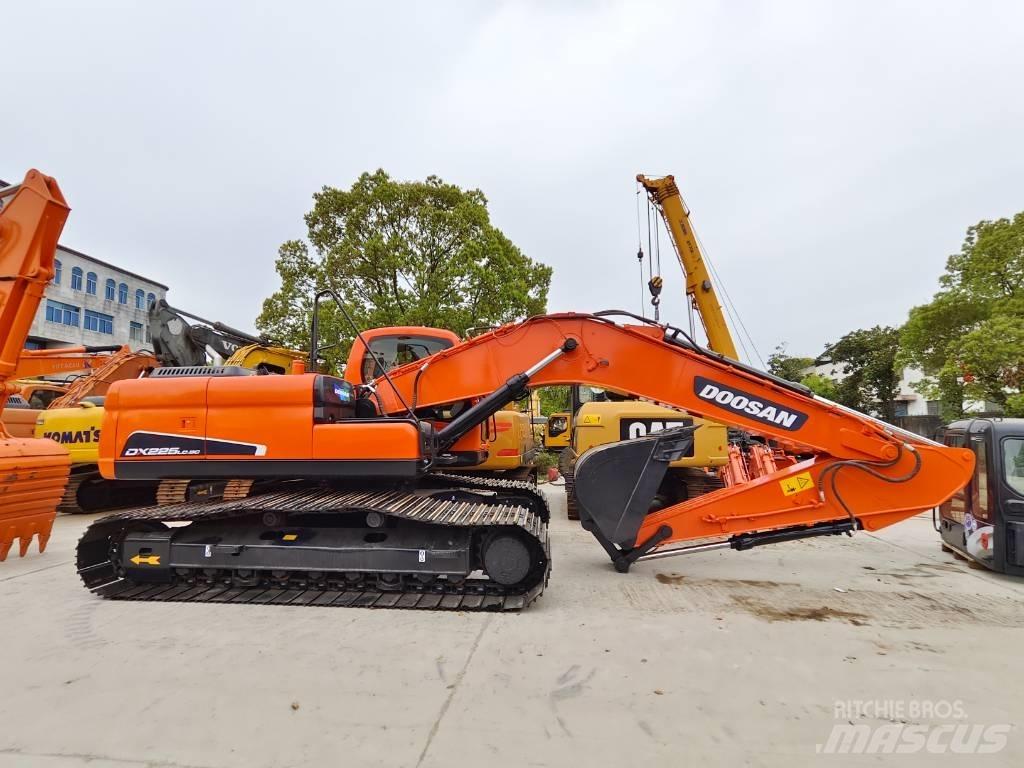 Doosan DX 225 LC Bageri guseničari