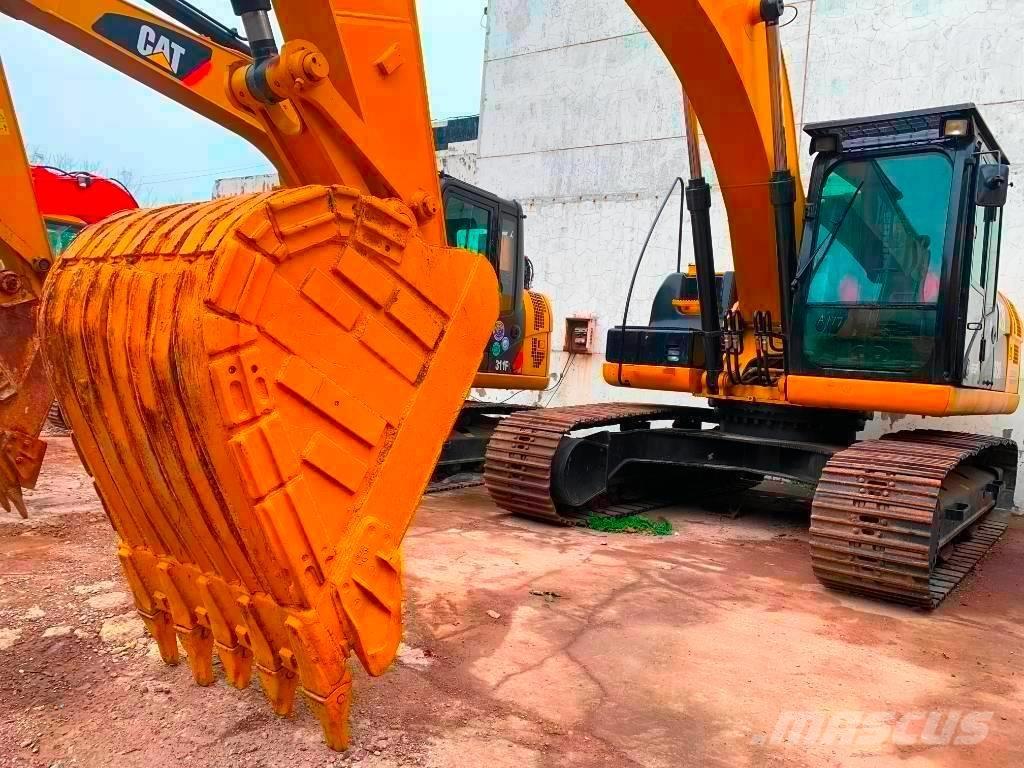 Carter 323 D2L Bageri guseničari