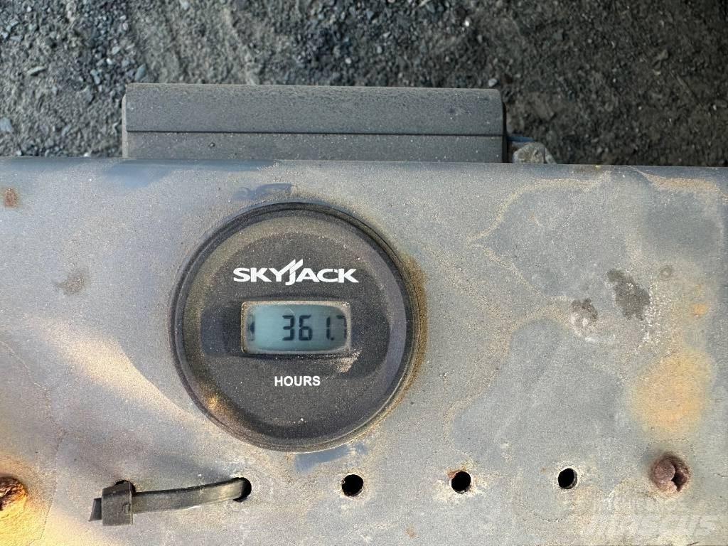 SkyJack SJ 4632 Makazaste platforme