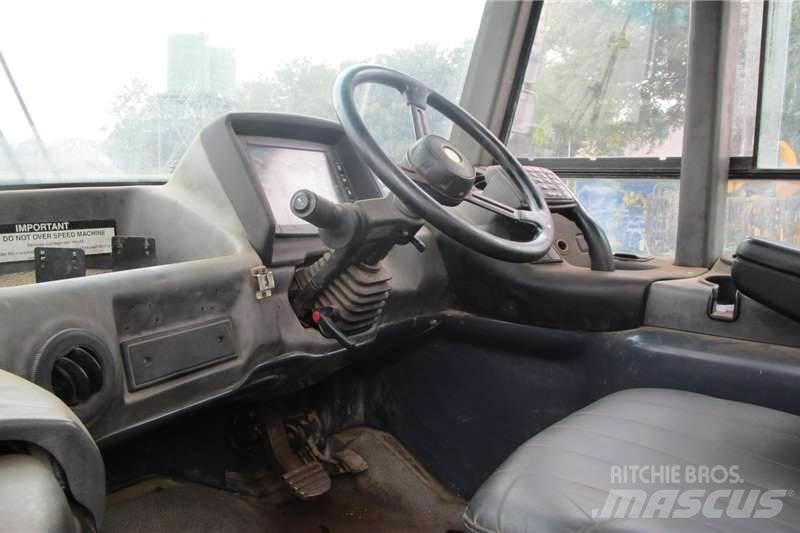 Bell B30D 22000L Ostali kamioni