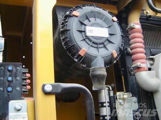 CAT 320 E Bageri guseničari