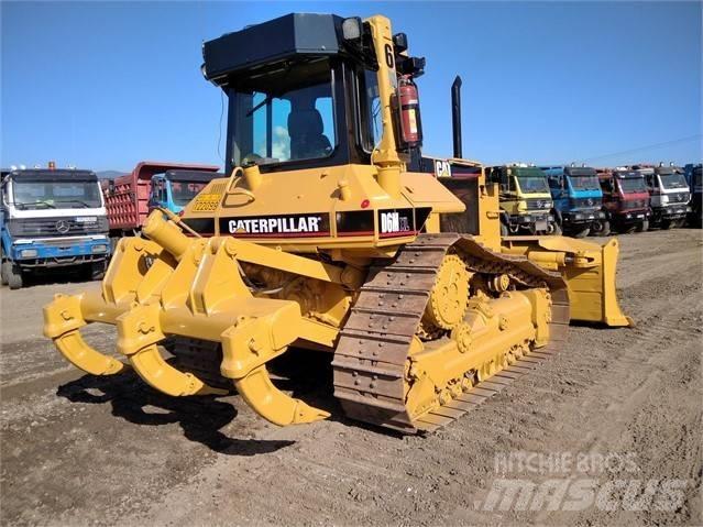 CAT D 6 M Buldožeri guseničari