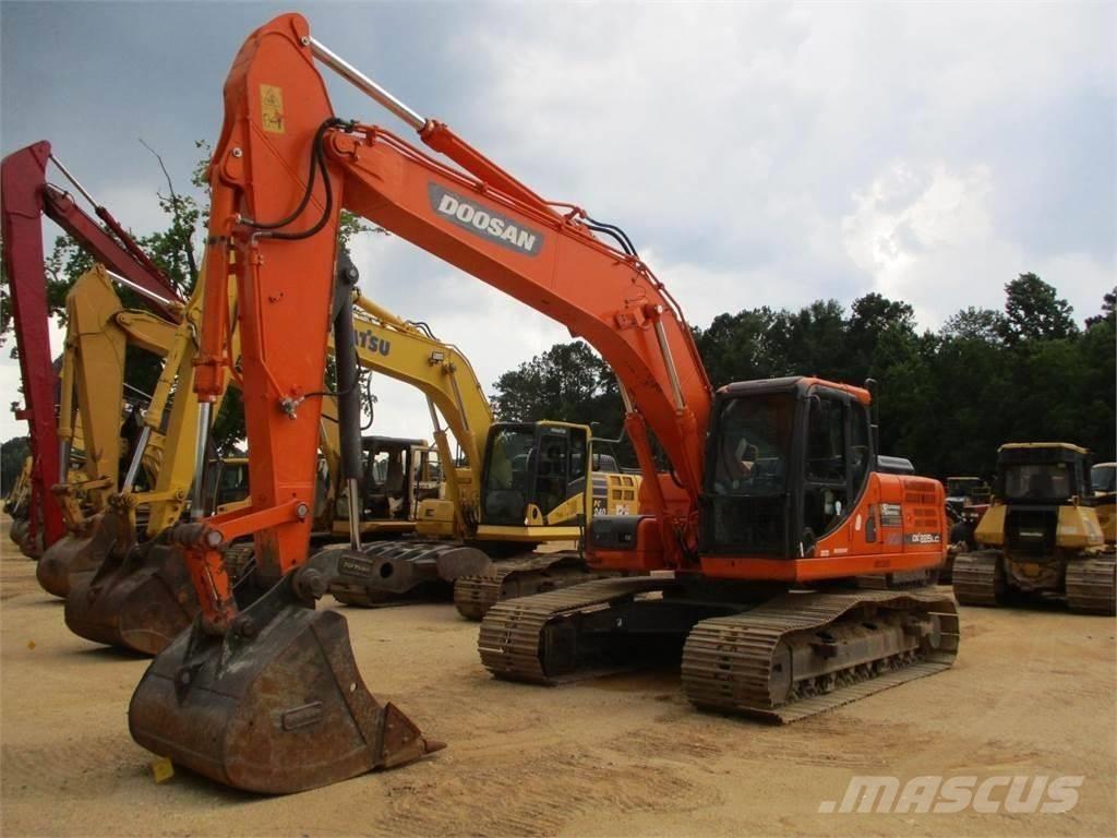 Doosan dx225 Bageri guseničari