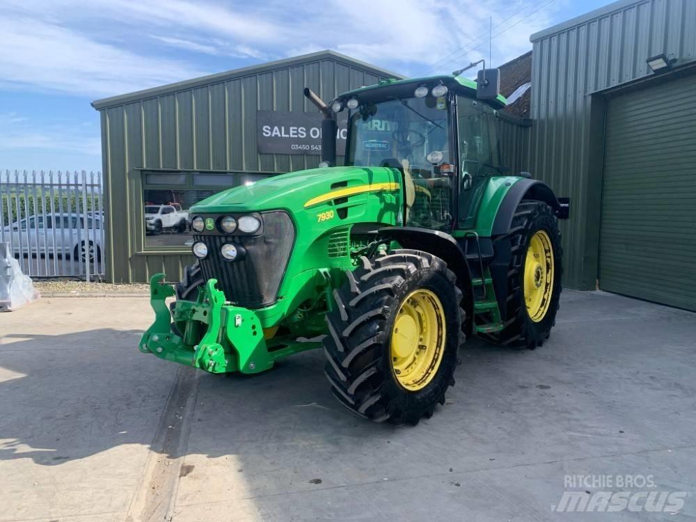 John Deere 7930 Traktori