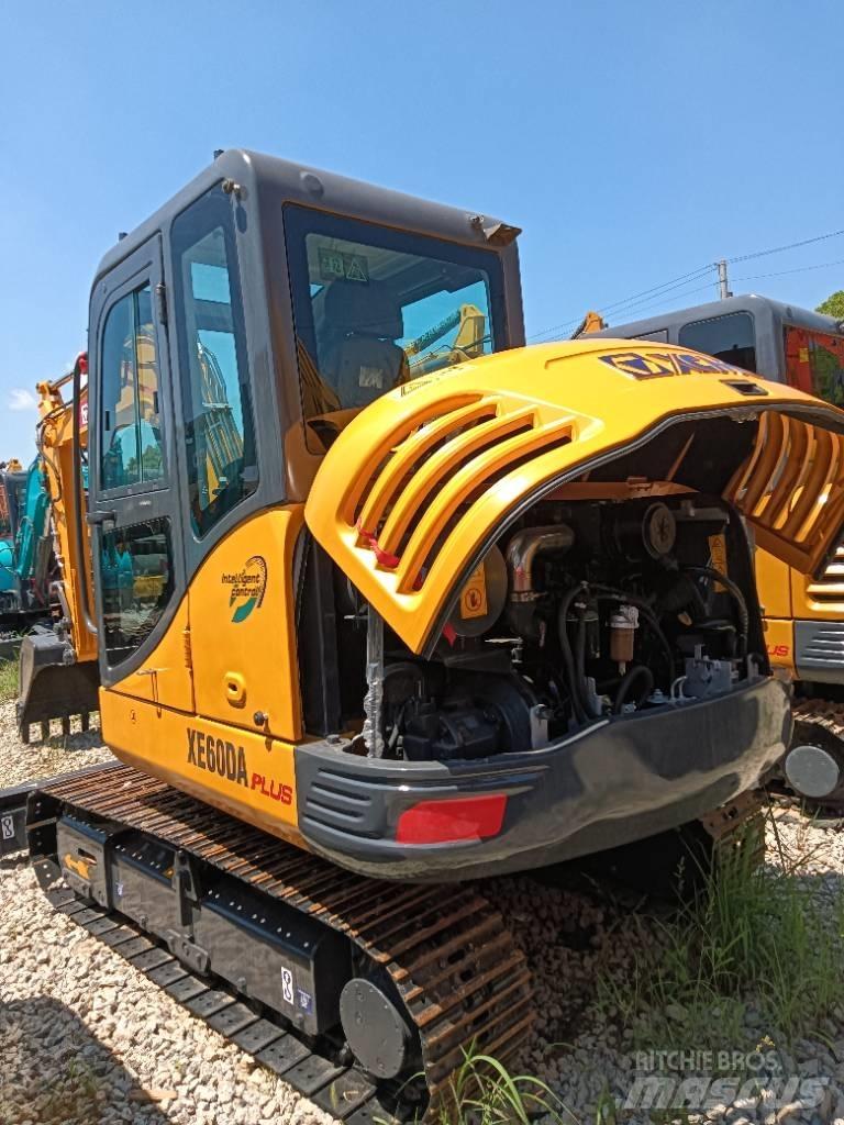 XCMG XE 60 DA Mini bageri < 7t