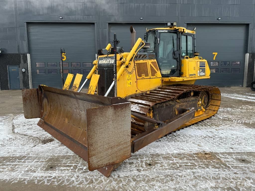 Komatsu D65PX-18 Buldožeri guseničari