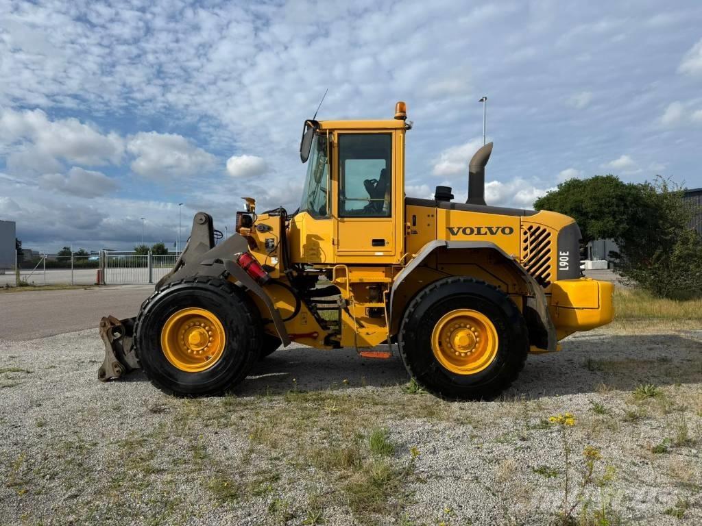 Volvo L 90 E Utovarivači na točkove