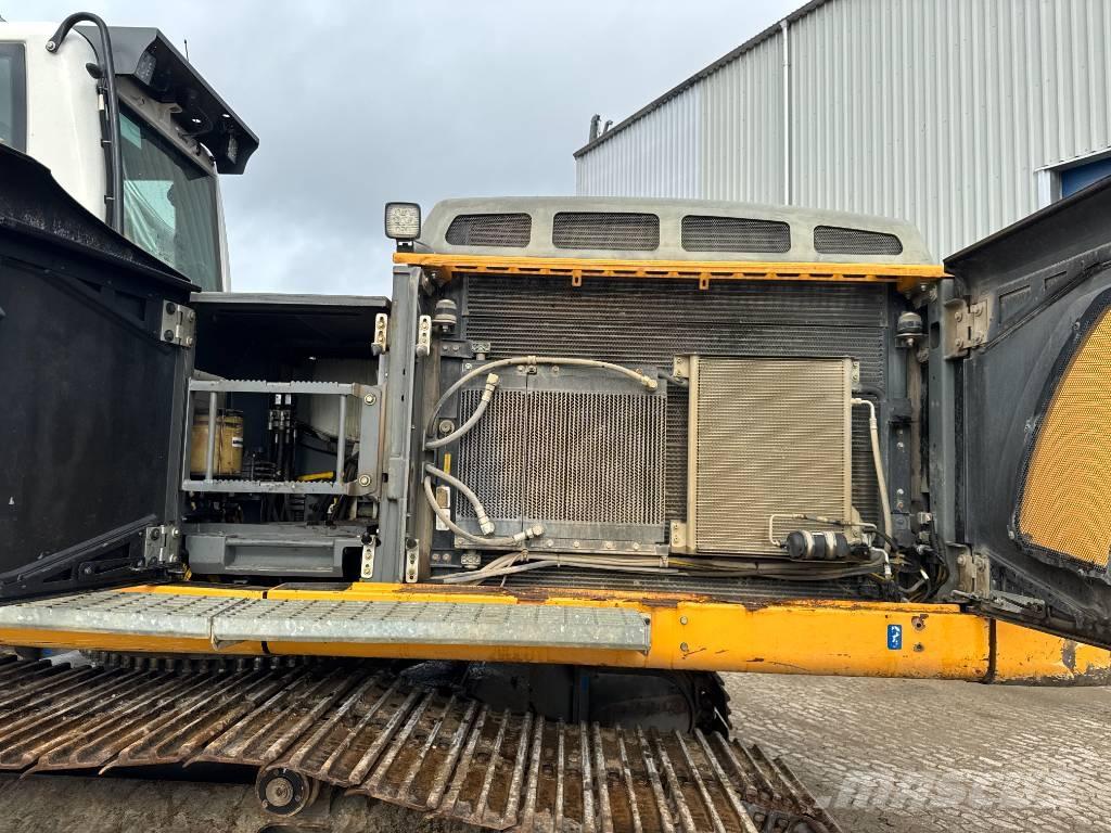 Liebherr R 946 Bageri guseničari