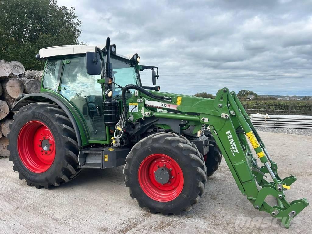 Fendt 211 Vario Traktori