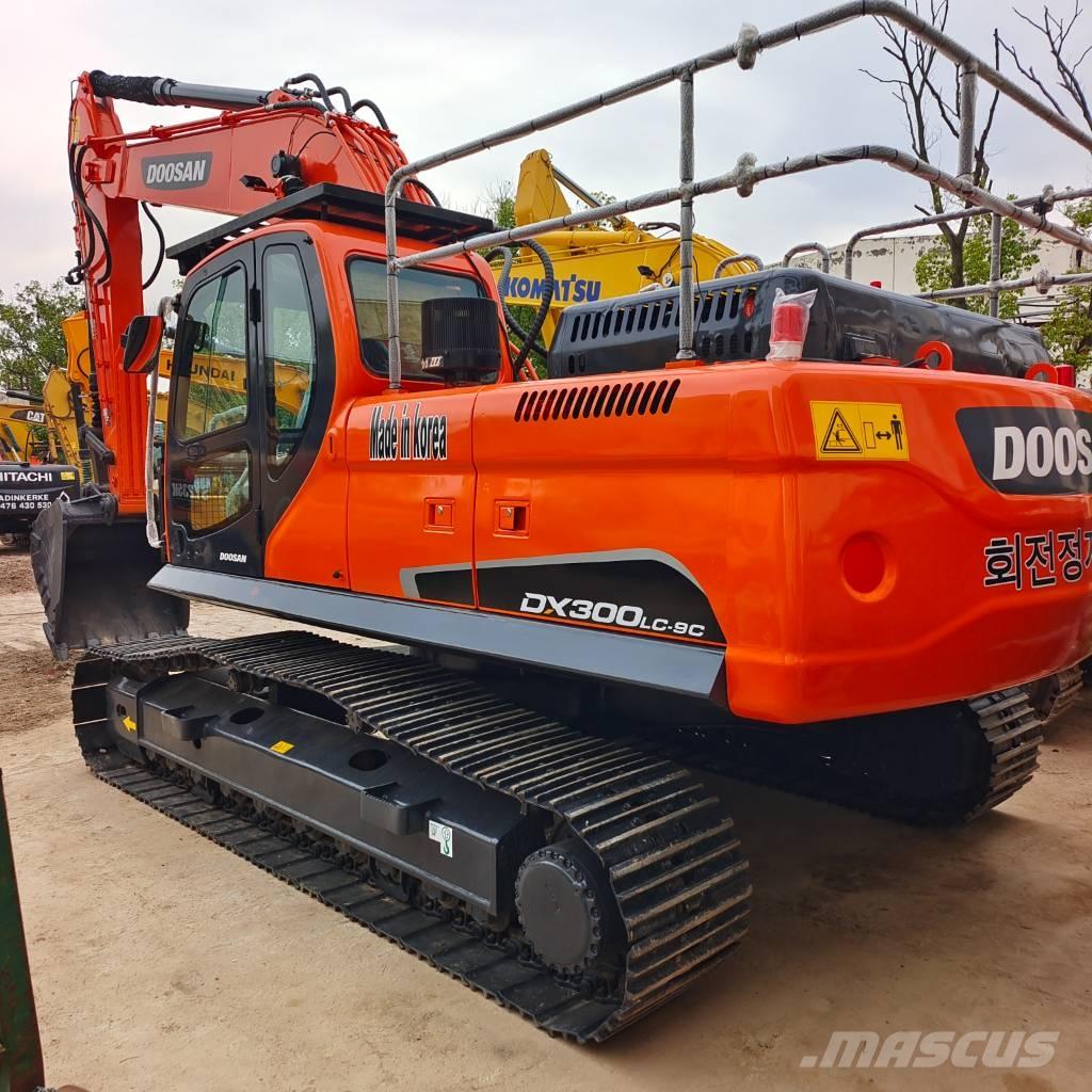 Doosan DX 300 Bageri guseničari