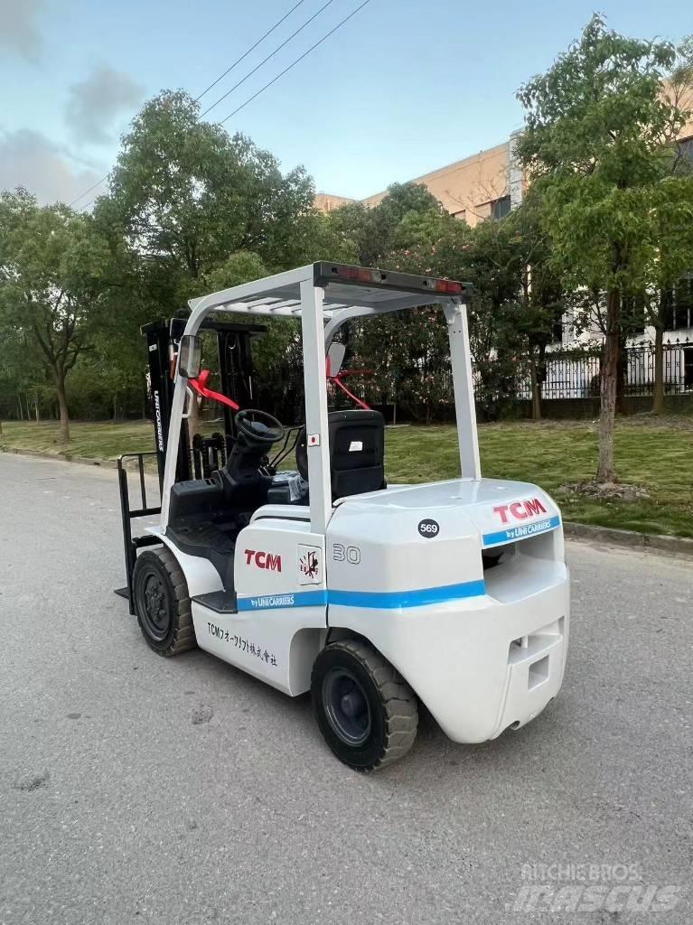 TCM fd30 Dizelski viljuškari