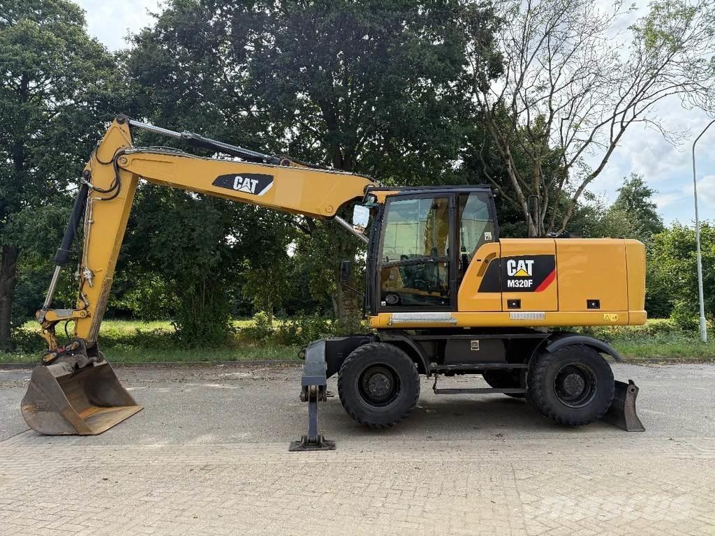 CAT M320F Bageri točkaši