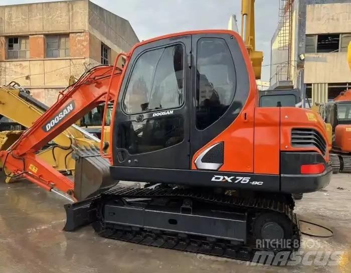 Doosan DX75-9C Midi bageri 7t – 12t