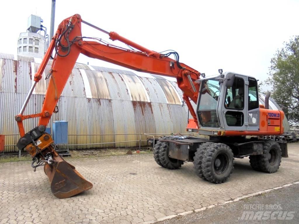 Hitachi FH 130 W-3 Bageri točkaši
