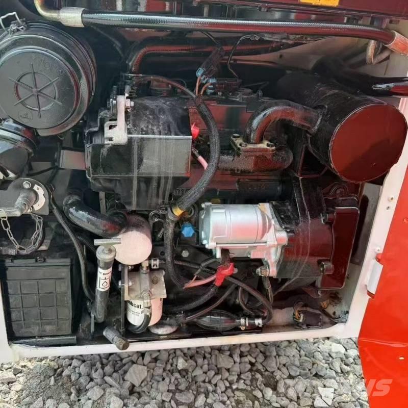 Bobcat s70 Skid steer mini utovarivači