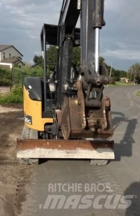 John Deere 26G Mini bageri < 7t