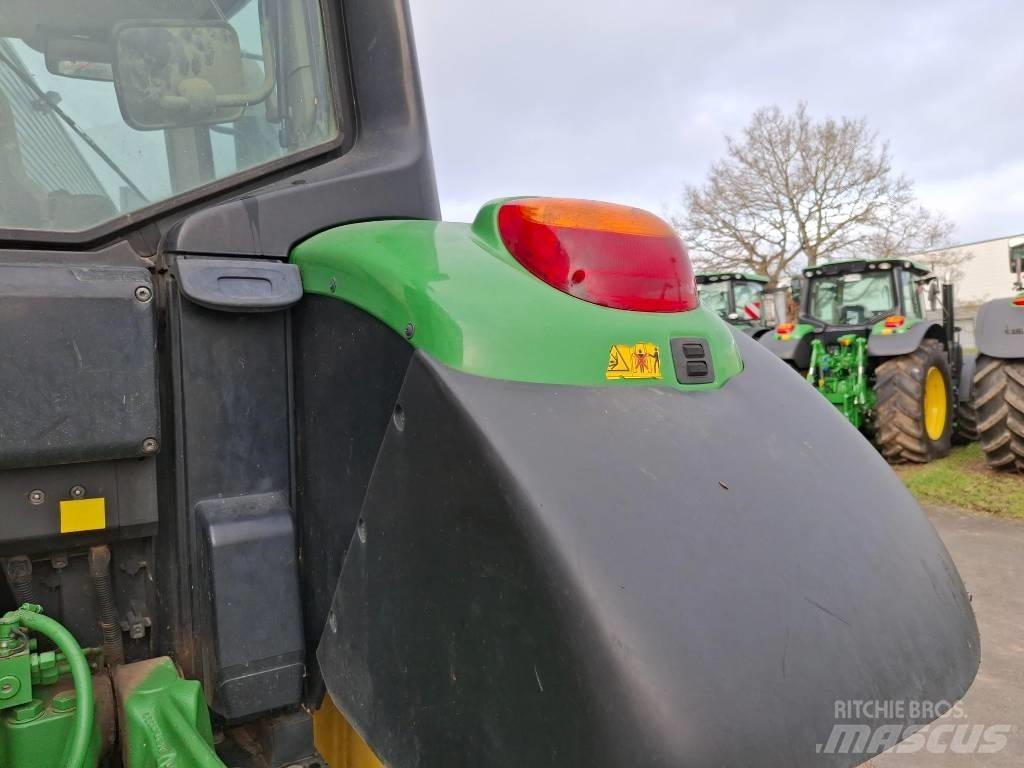 John Deere 6110M Traktori