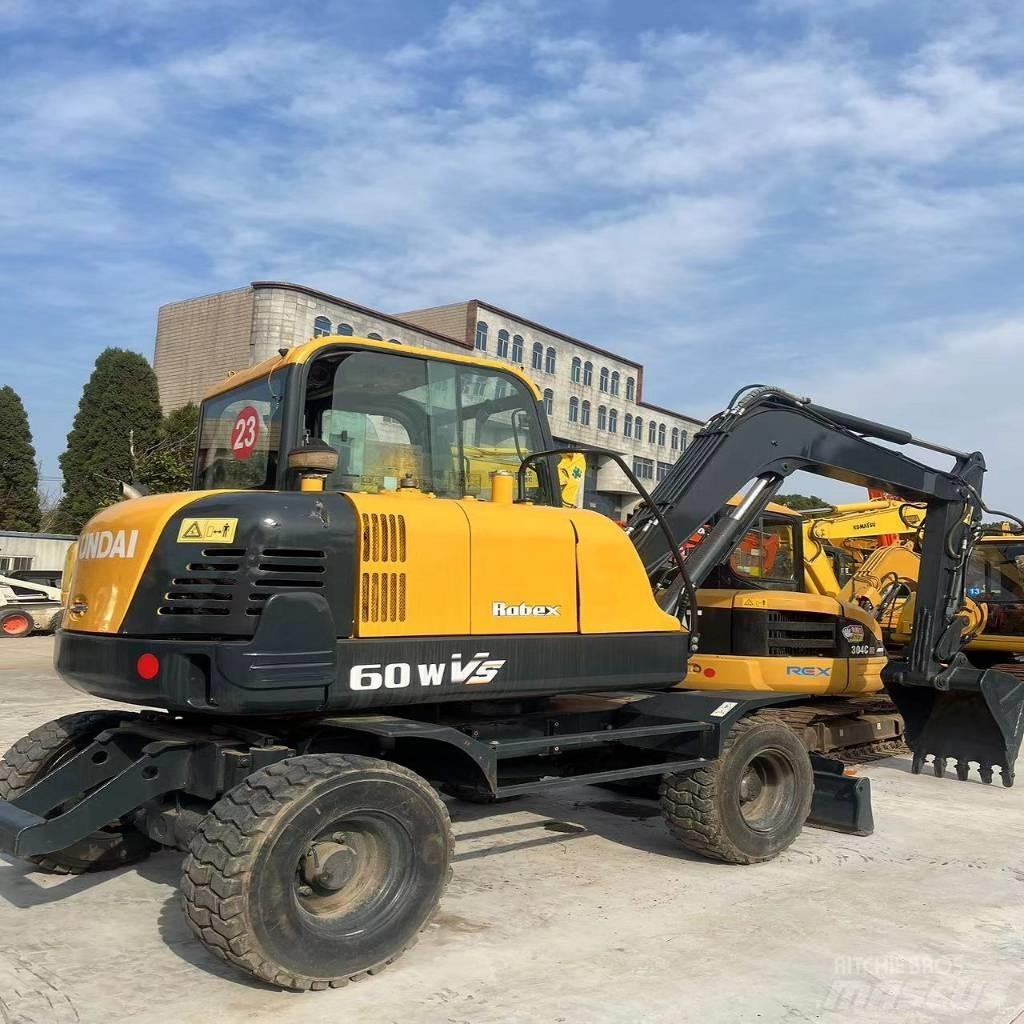 Hyundai R60W-9 Bageri točkaši