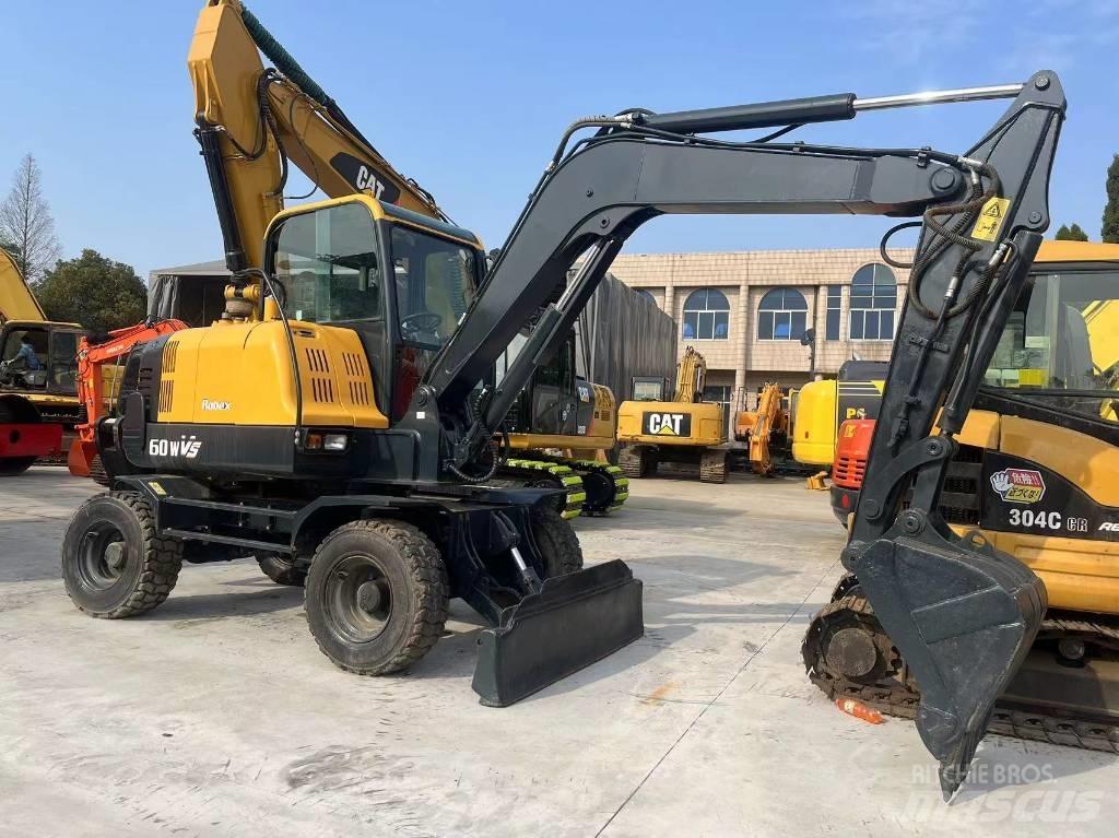 Hyundai R60W-9 Bageri točkaši