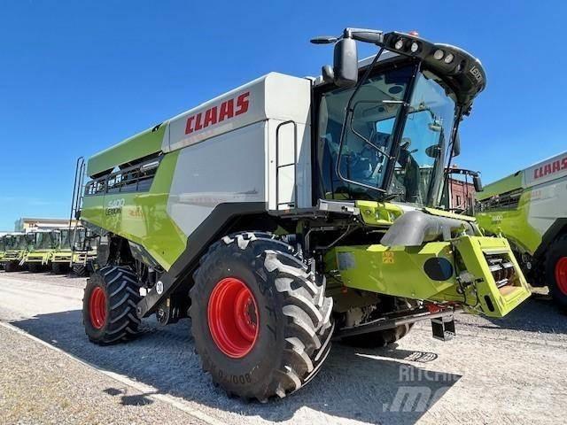 CLAAS LEXION 5400 Kombajni