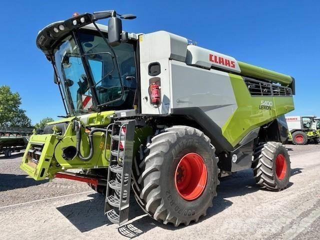 CLAAS LEXION 5400 Kombajni