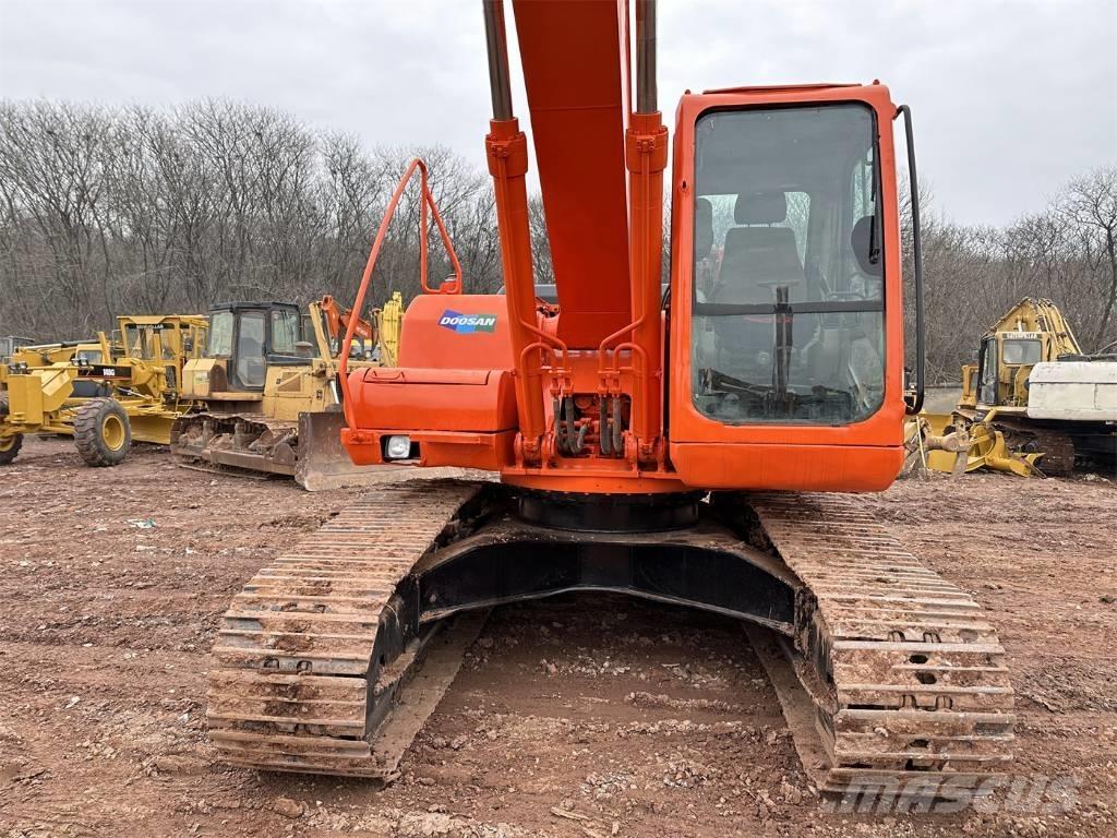 Doosan DH 220 Bageri guseničari