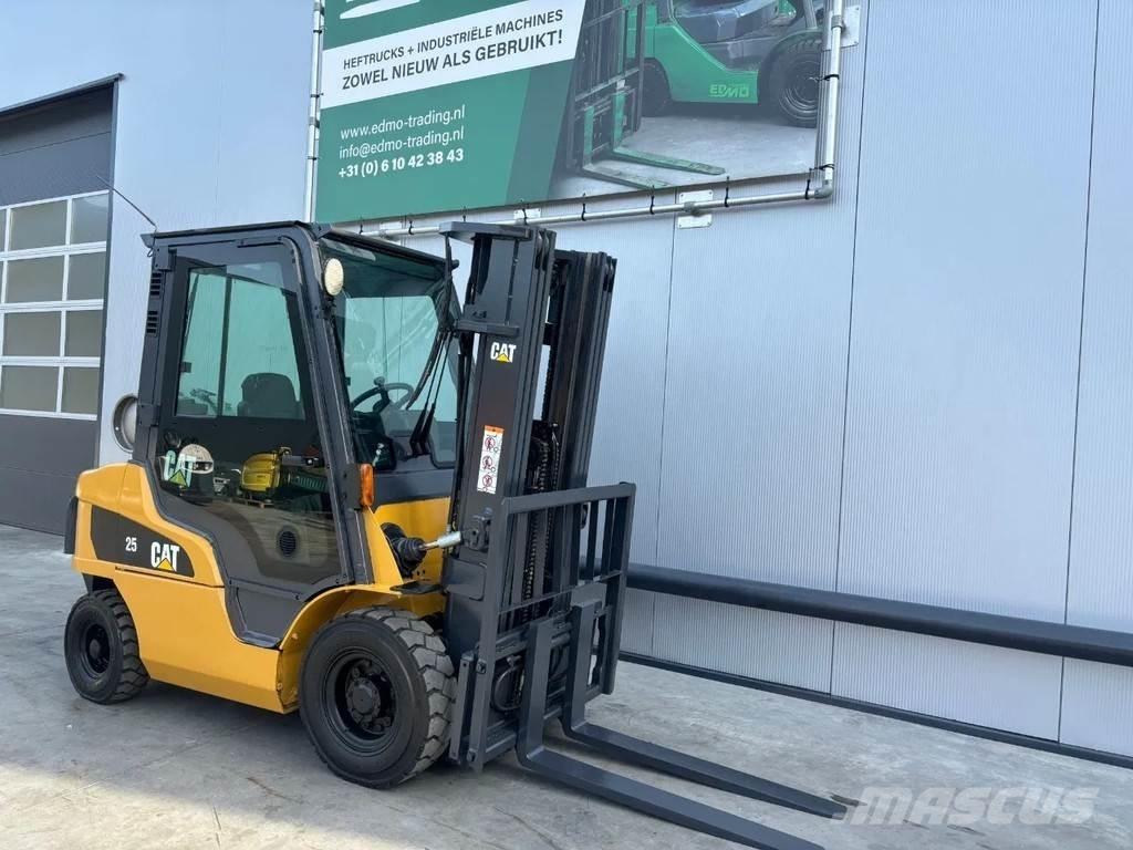 CAT GP25N Heftruck Plinski viljuškari