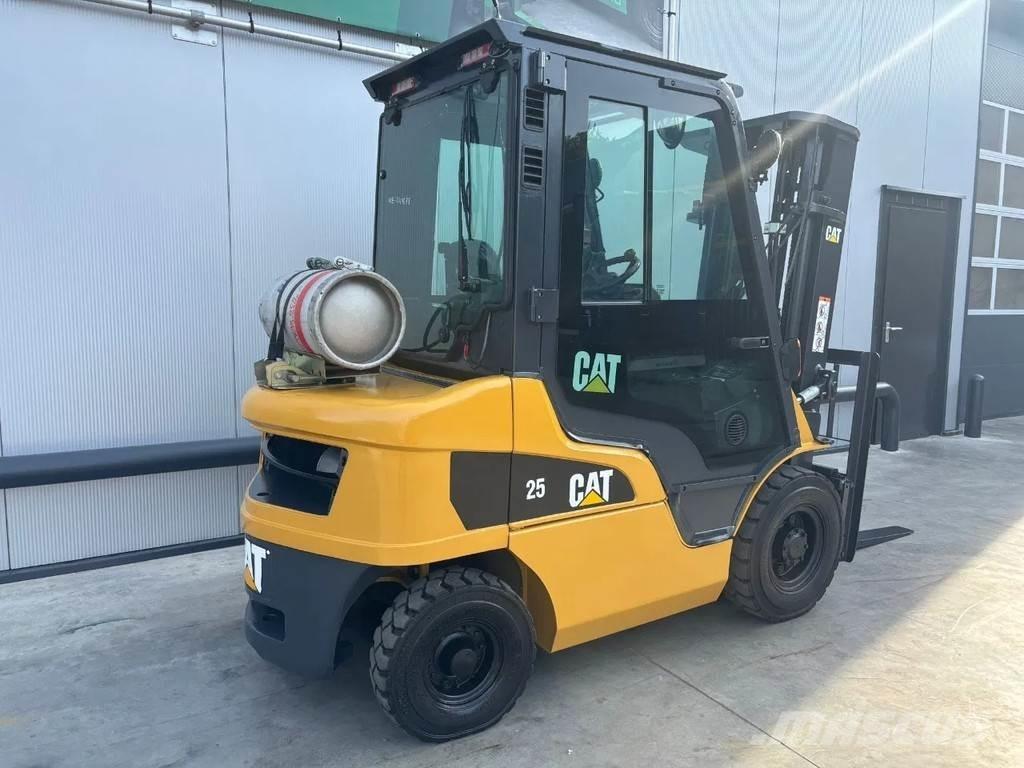 CAT GP25N Heftruck Plinski viljuškari