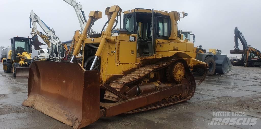 CAT D 6 T XL Buldožeri guseničari