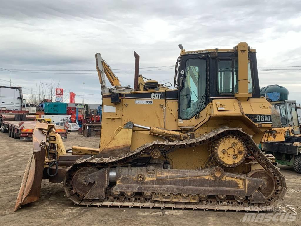 CAT D 6 M XL Buldožeri guseničari
