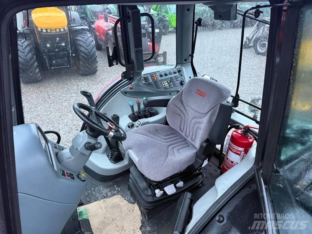 Valtra T 161 Traktori