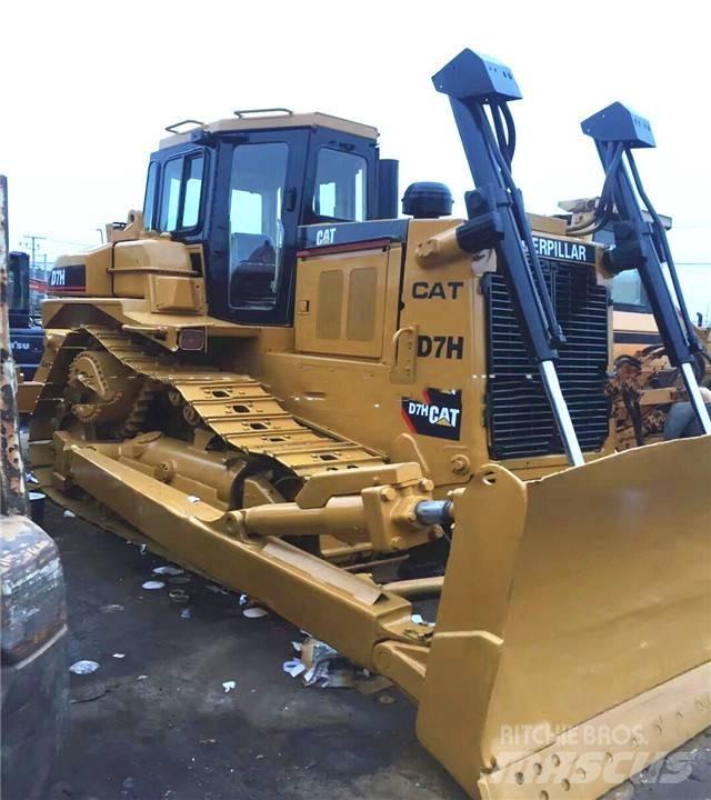 CAT D7H Buldožeri guseničari