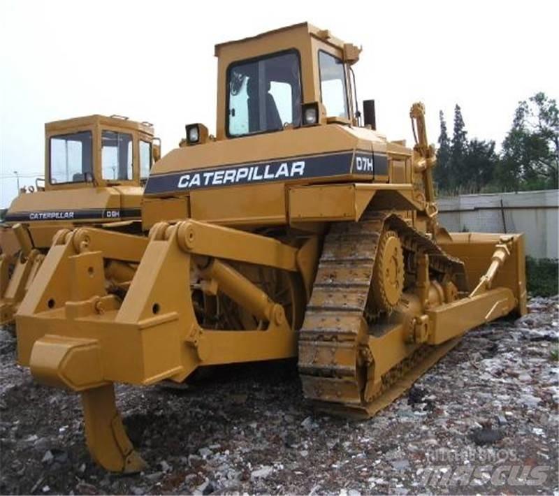 CAT D7H Buldožeri guseničari