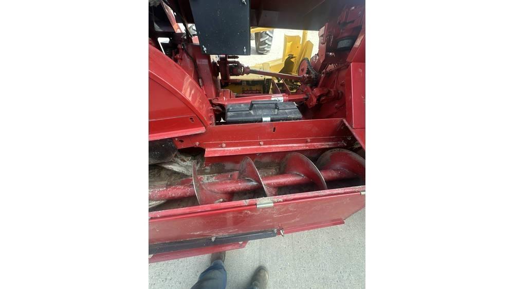 New Holland FP230 Kombajni za stočnu hranu