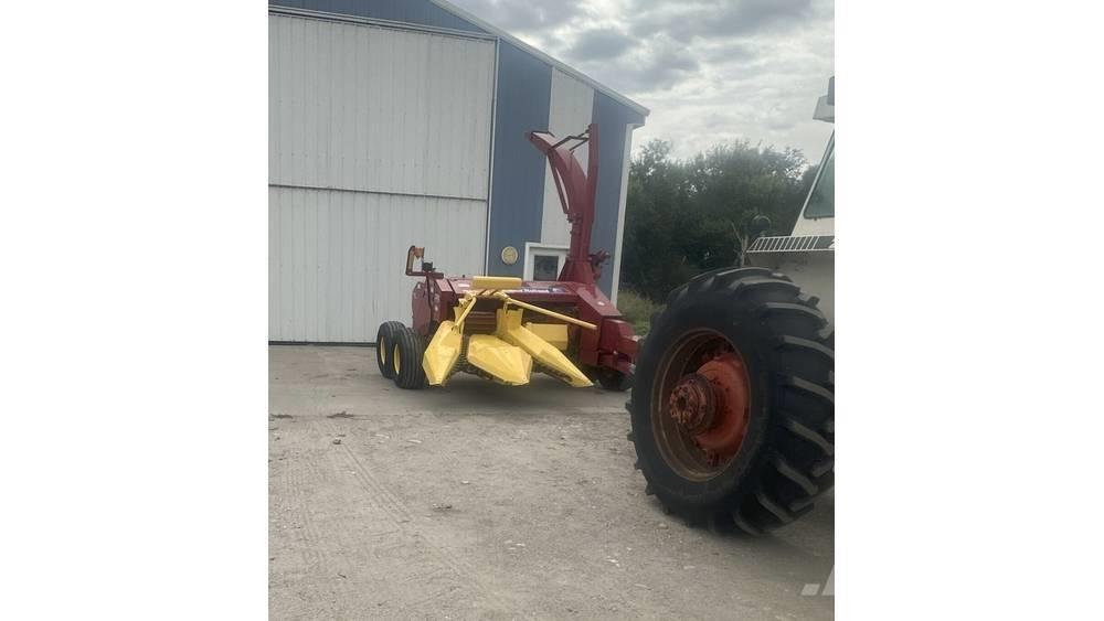 New Holland FP230 Kombajni za stočnu hranu