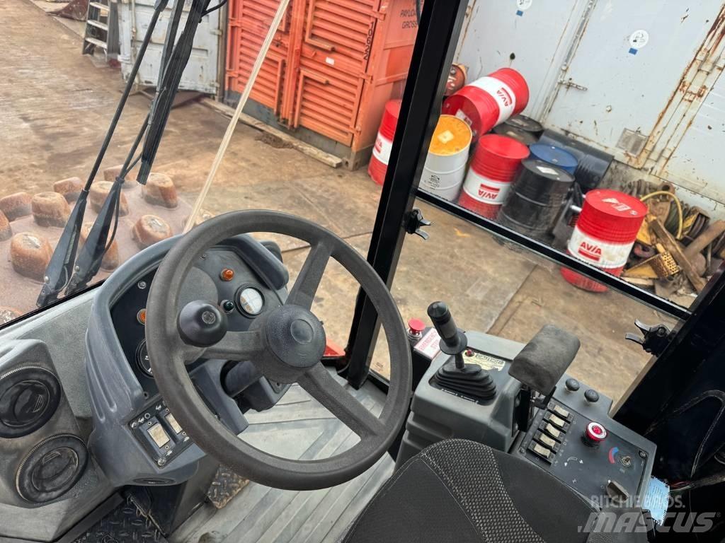 CAT CP 533 E Valjci sa jednim bubnjem