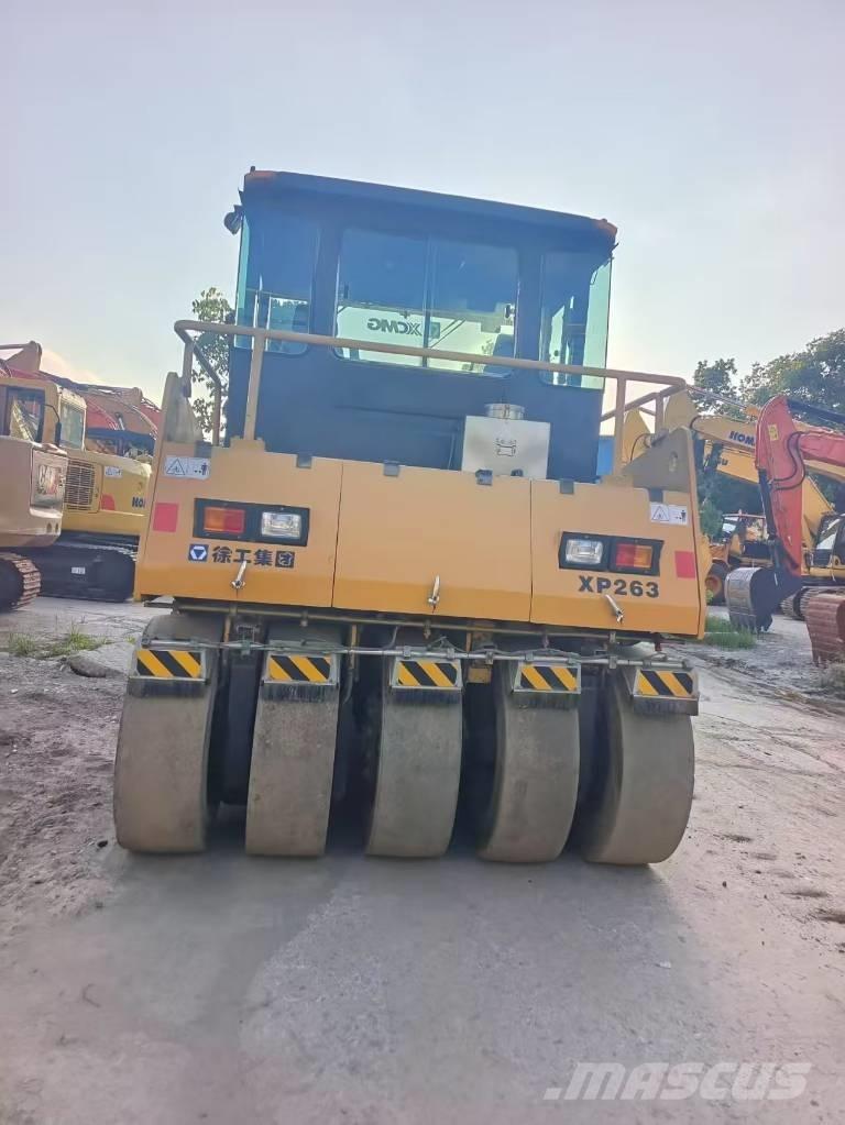 XCMG XP 263 Gumeni valjci na točkovima