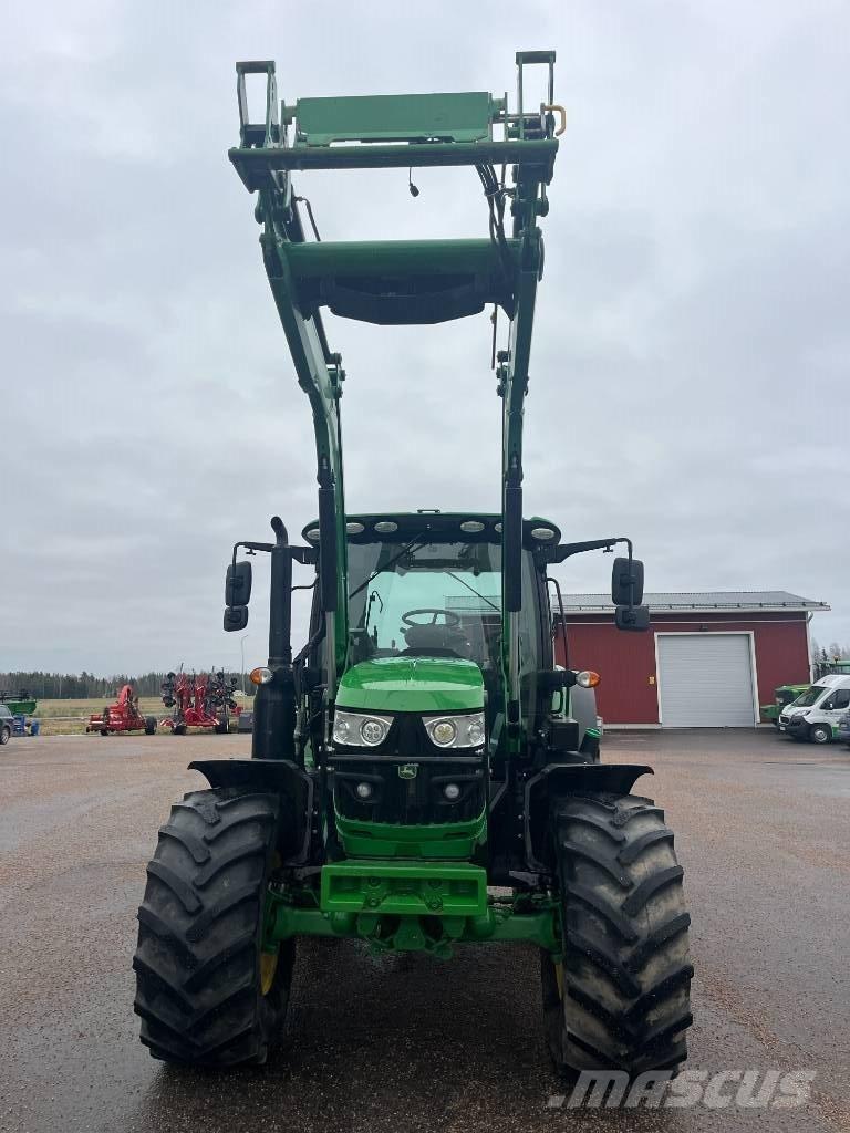 John Deere 6130 R Traktori