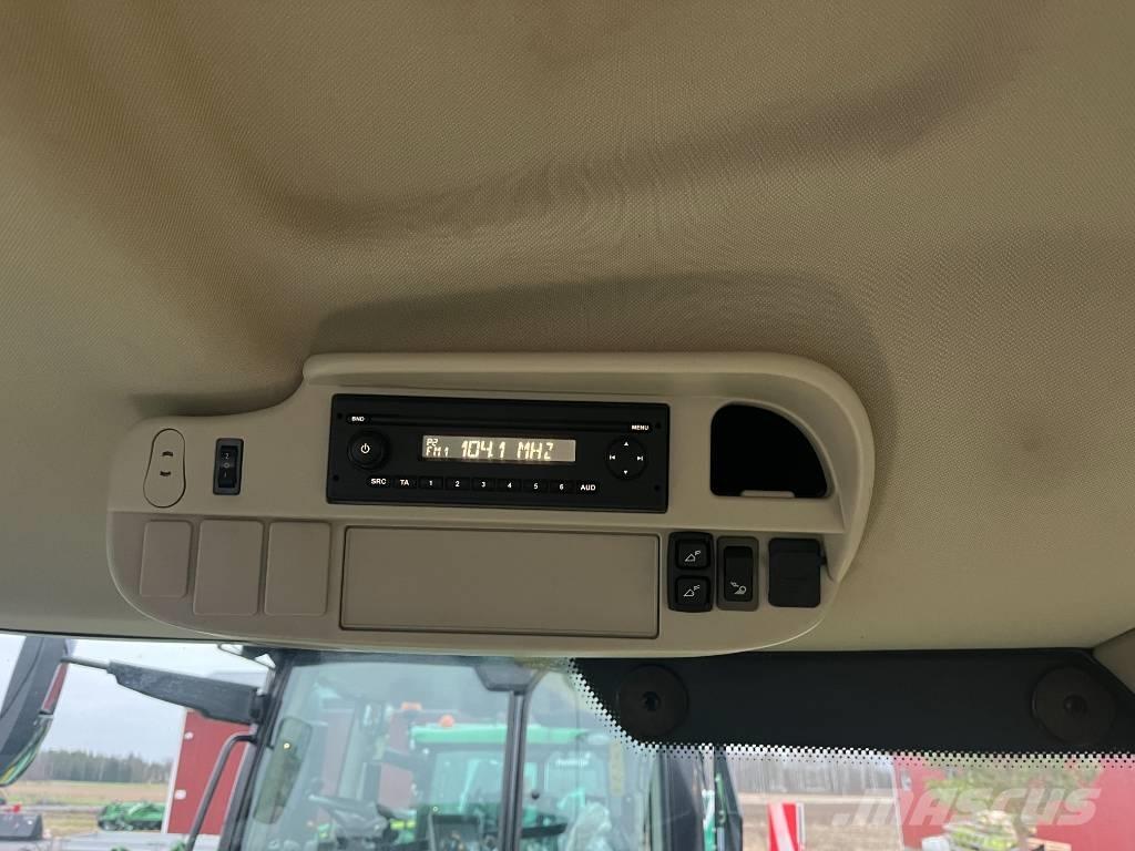 John Deere 6130 R Traktori