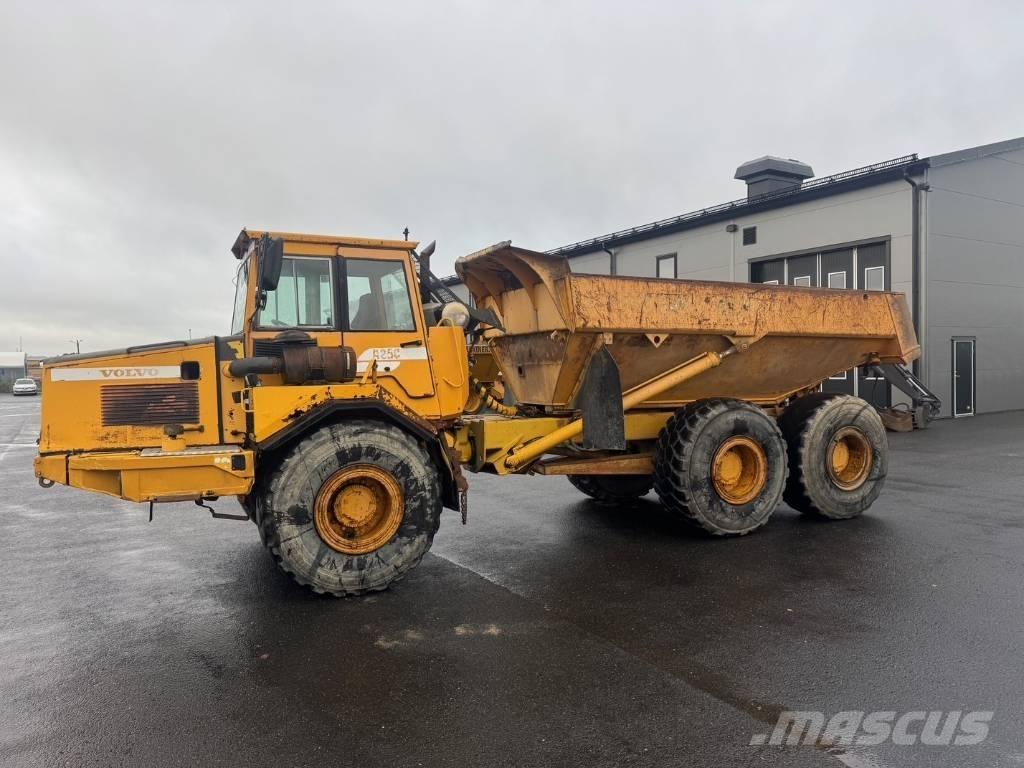 Volvo A 25 C 6x6 Zglobni damperi