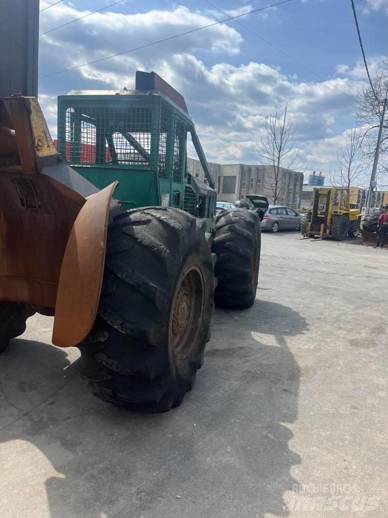 Timberjack 240 B Tegljači