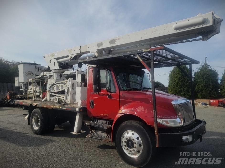 International 4300 Auto korpe