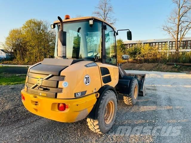 Volvo L25FZ Skid steer mini utovarivači