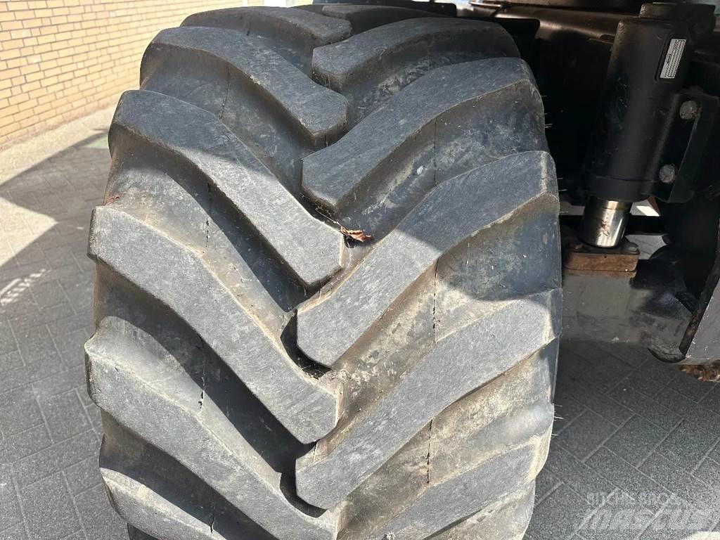 JCB JS145W Bageri točkaši