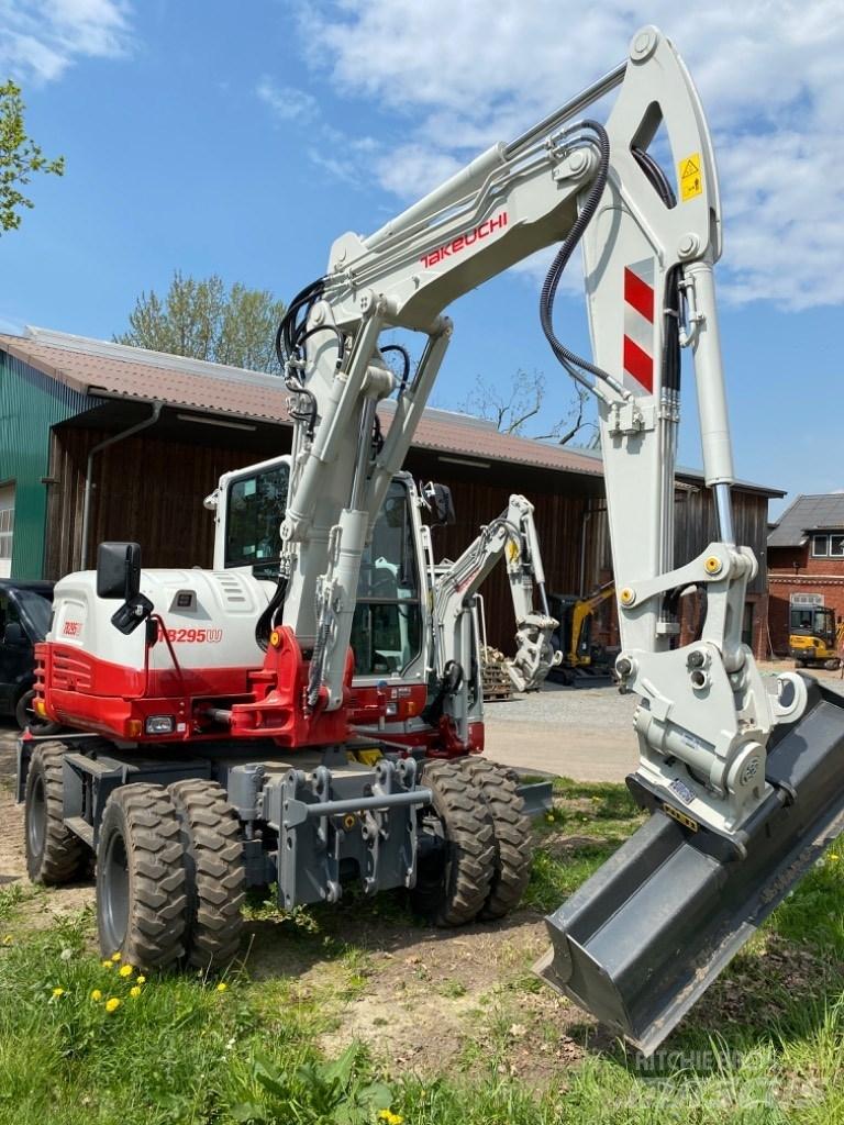 Takeuchi TB295W Bageri točkaši