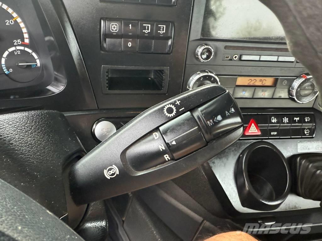 Mercedes-Benz 1851 Tegljači